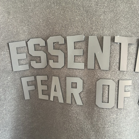Fear of God Essentials Raglan Hoodie Size Large - Picture 7 of 9